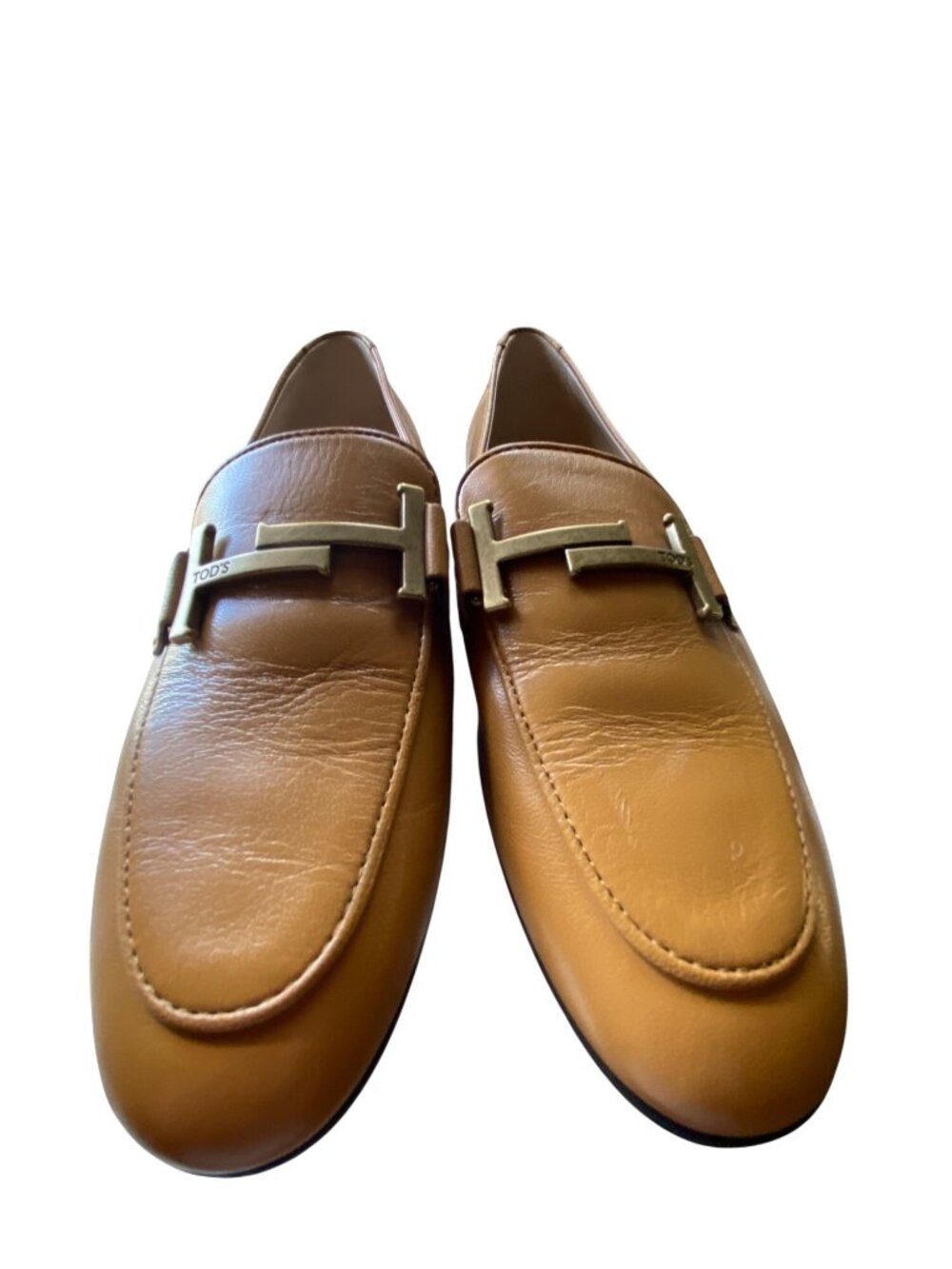 Tods Womens Tan Leather Loafers With Gold Hardware Size 36 Made In Italy